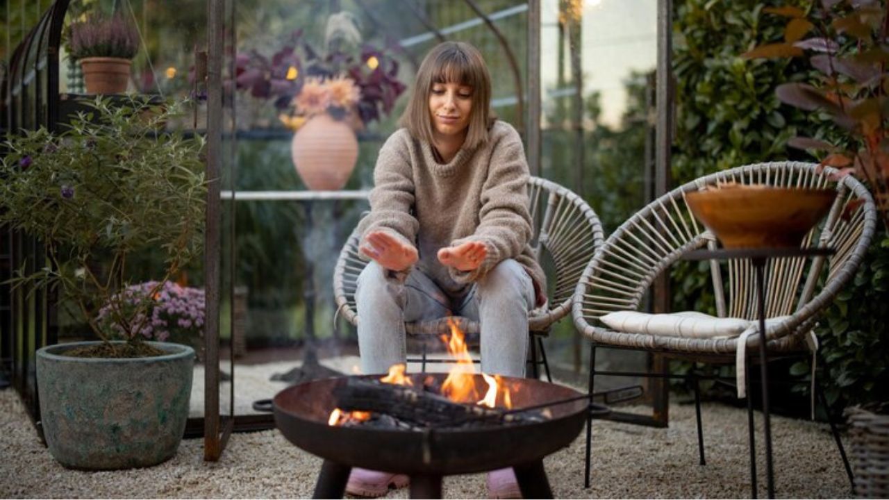 Creating a Cozy Atmosphere: Incorporating Fire Pits and Outdoor Heating
